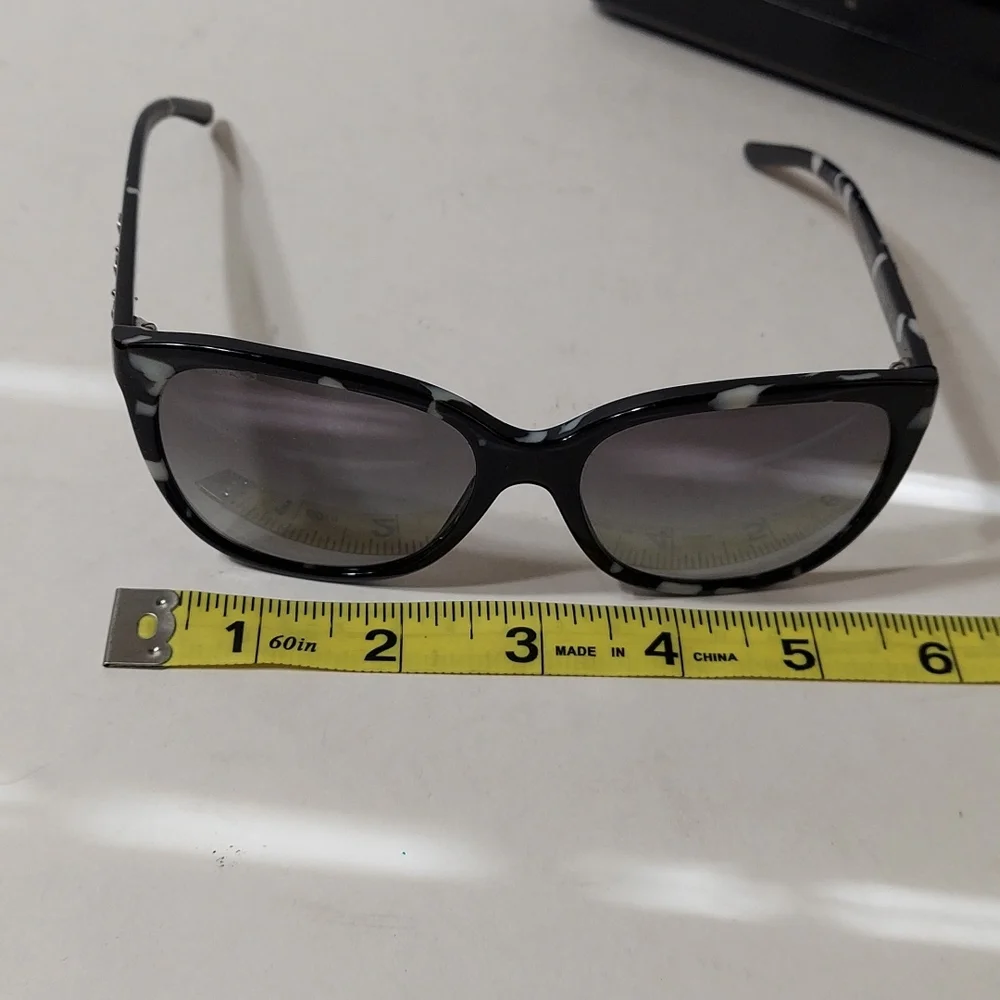 Versace Sunglasses With Case Beautiful Black And Ivory Frame Good Condition - Picture 10 of 11